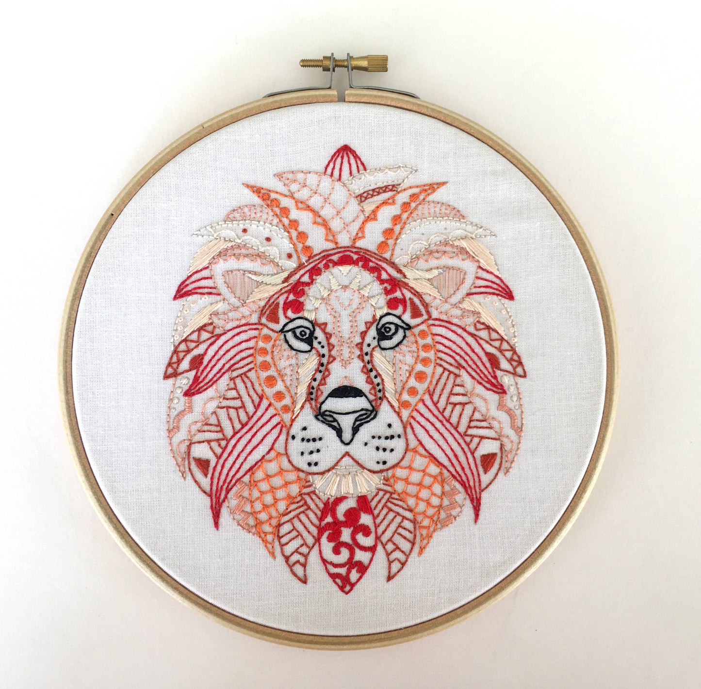 Lion Embroidery Kit: Simple kit - ho hoop