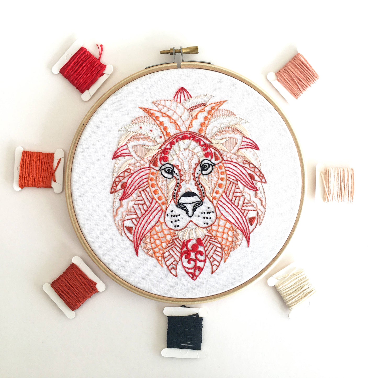 Lion Embroidery Kit: Simple kit - ho hoop